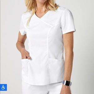 NWT Jaanuu Scrub Top